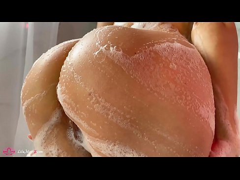 ❤️ Brunette වයිබ්රේටරය සමඟින් පුසි ස්වයං වින්දනයේ යෙදී ස්නානය කිරීමේදී දැඩි ලෙස සුරාන්තයට පත් කරයි ❤️ si.sexygirlspics-com.ru ❌